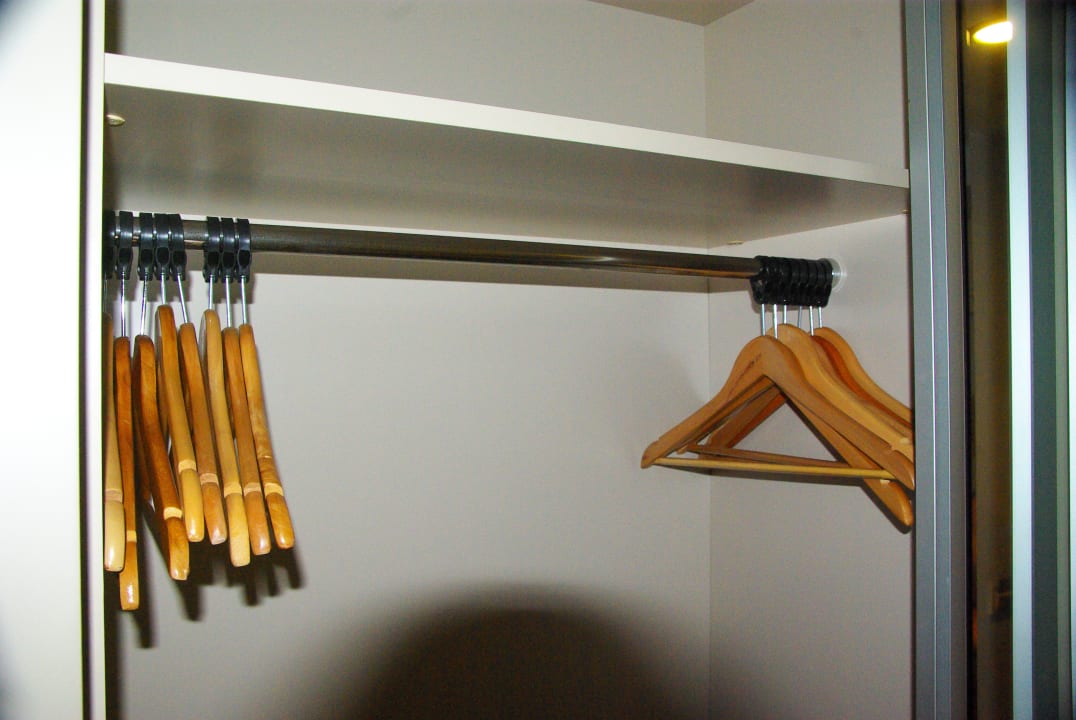 Zimmer Well Palace Side