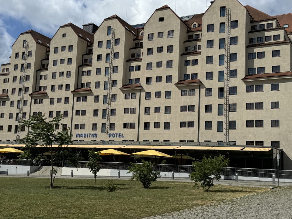 Außenansicht Maritim Hotel Dresden