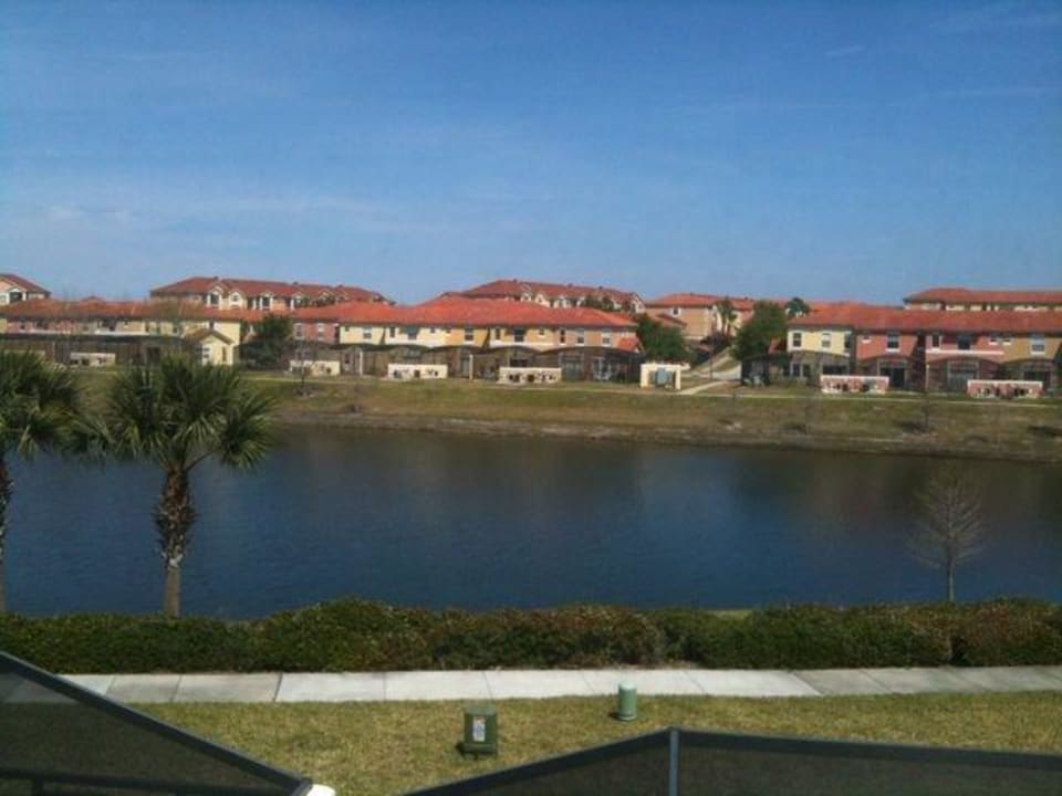 Ausblick vom OG aus auf den angelegten See  Encantada Resort by Club La Costa