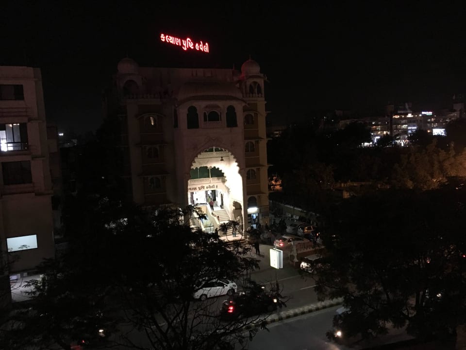 Ahmedabad by night 2 Hotel Hyatt Ahmedabad