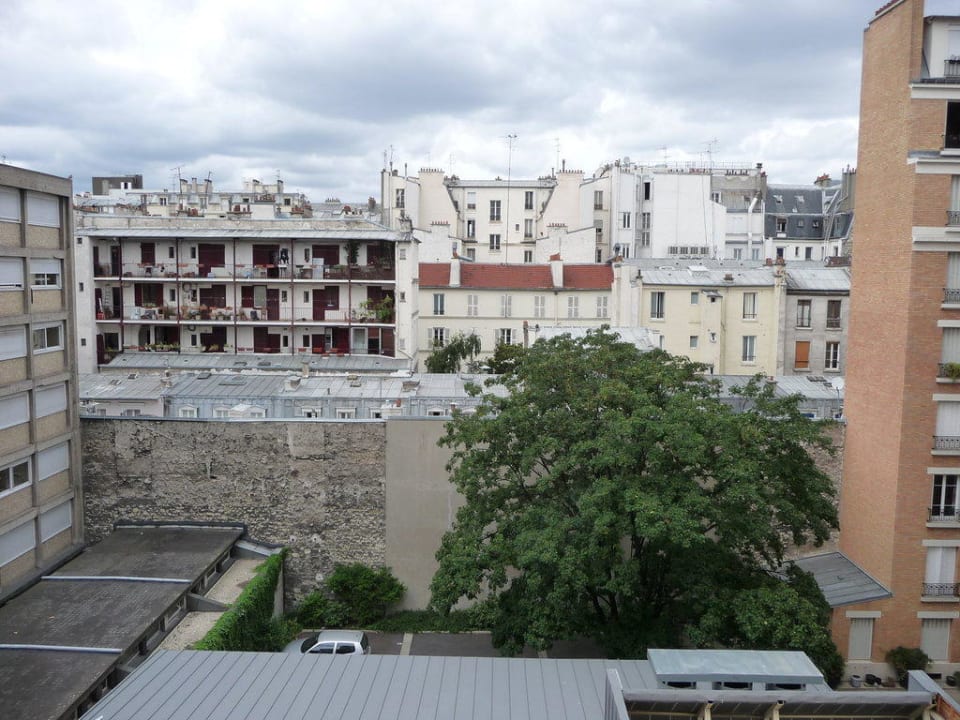 Ausblick in den Innenhof Holiday Inn Paris Gare de Lyon Bastille