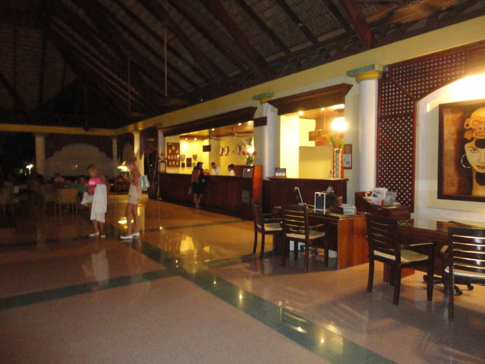 Check in  Vik Hotel Arena Blanca & Cayena Beach