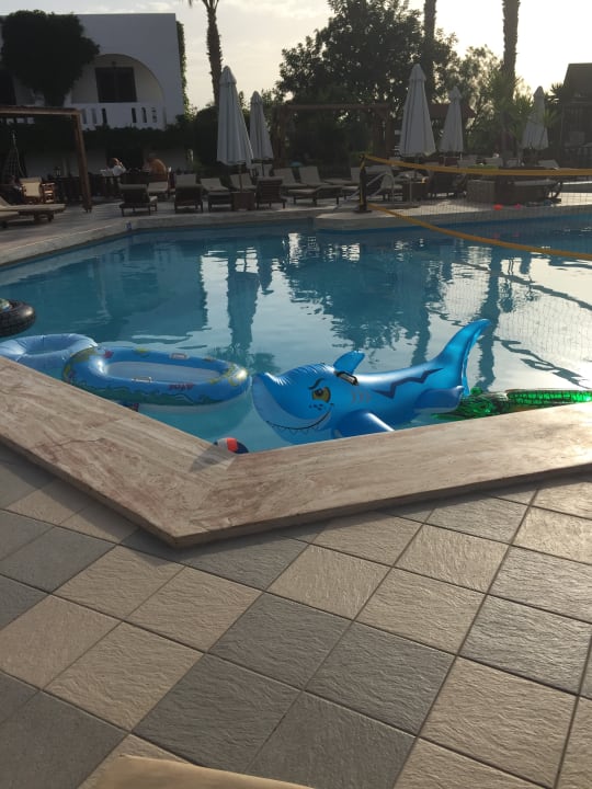 Pool Gaia Garden Hotel