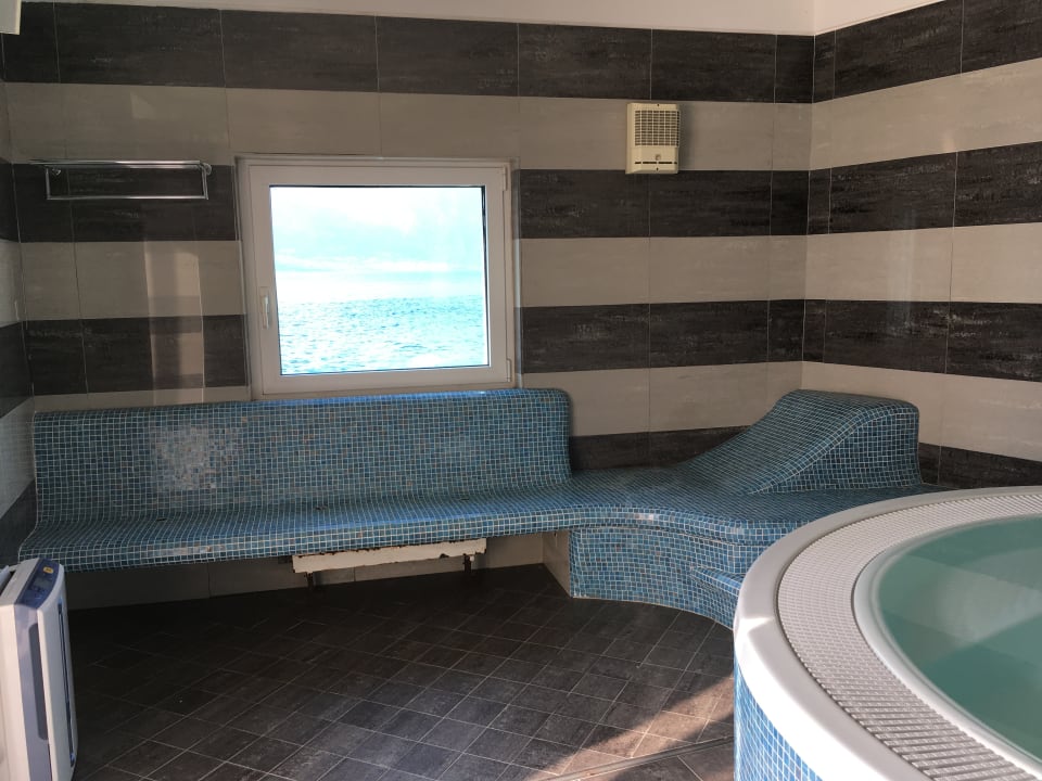 Pool Hotel Castello Lake Front