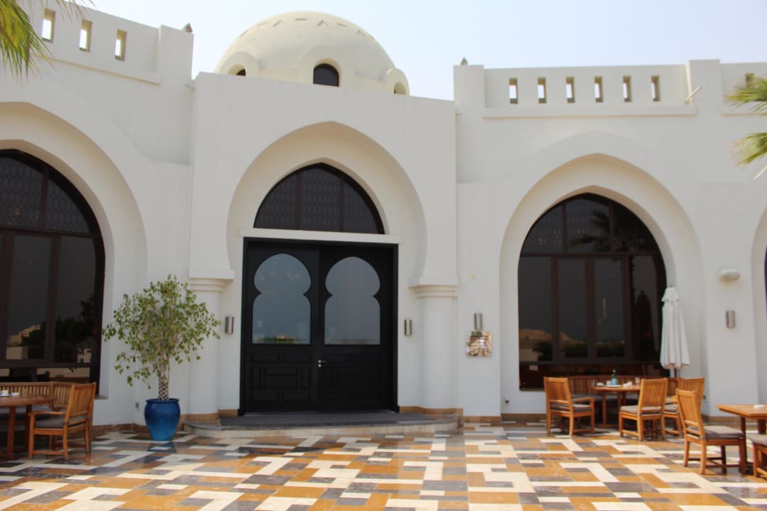 Restaurant The Cove Rotana Resort