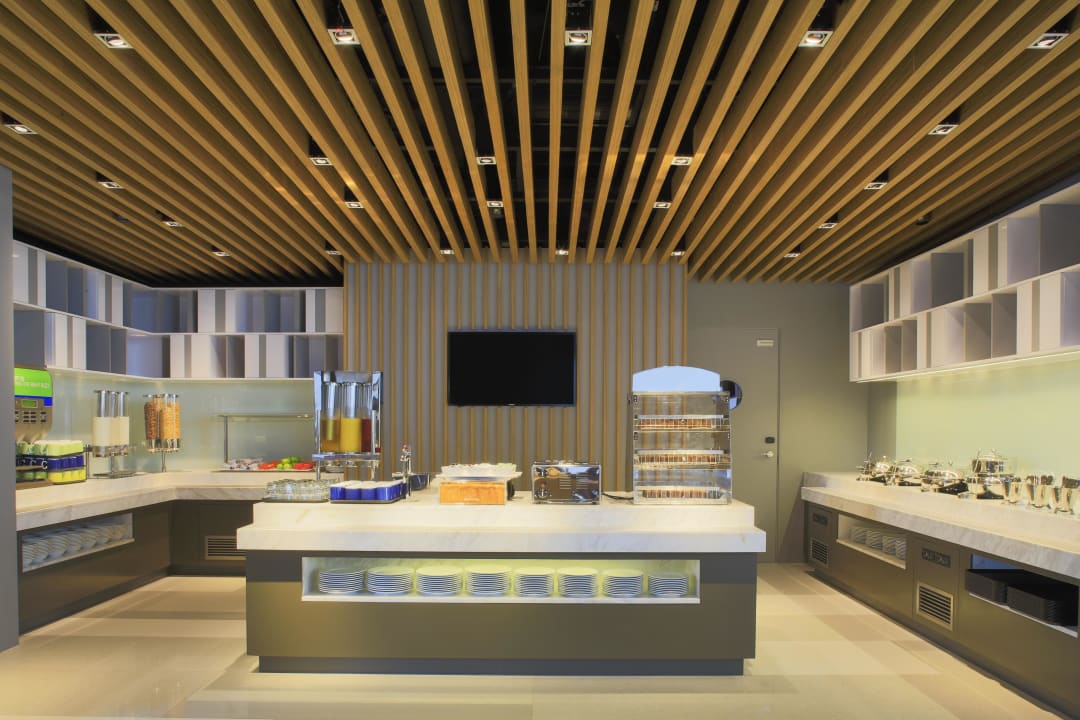 Breakfast Bar Holiday Inn Express Singapore Orchard Road