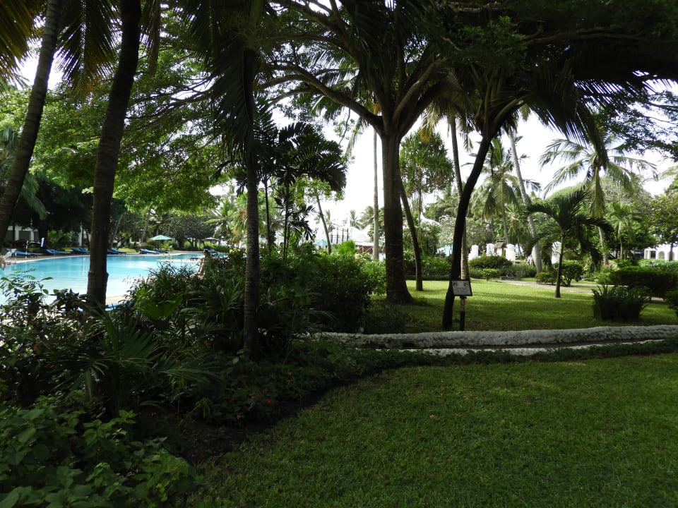 Pool Hotel Southern Palms Beach Resort