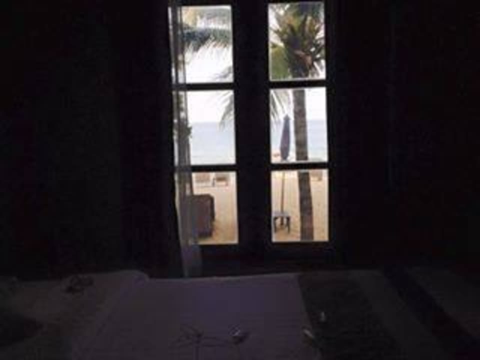 Blick vom Bett Zimmer 8923 The Fair House Beach Resort