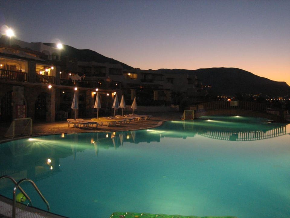 Abendstimmung Alexander Beach Hotel & Village Resort