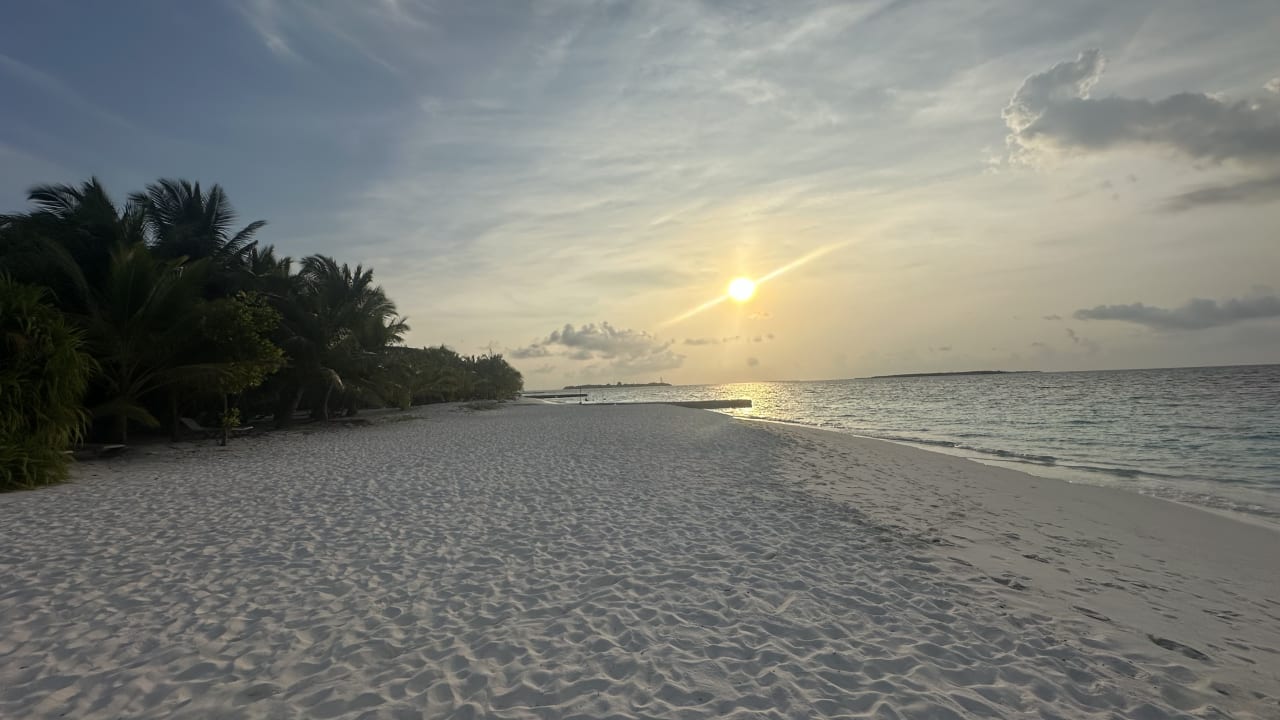 Strand Adaaran Select Meedhupparu Island Resort - Premium All Inclusive