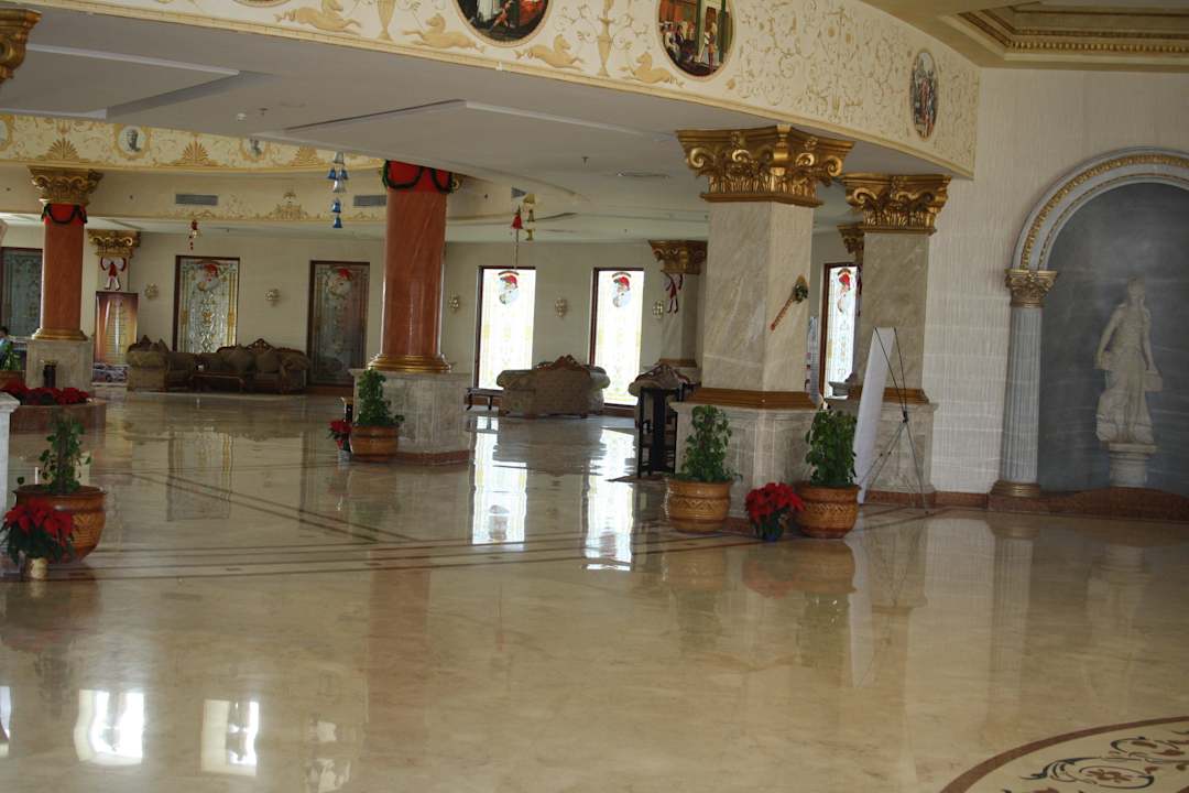 Blick in die Lobby Hotel Titanic Palace