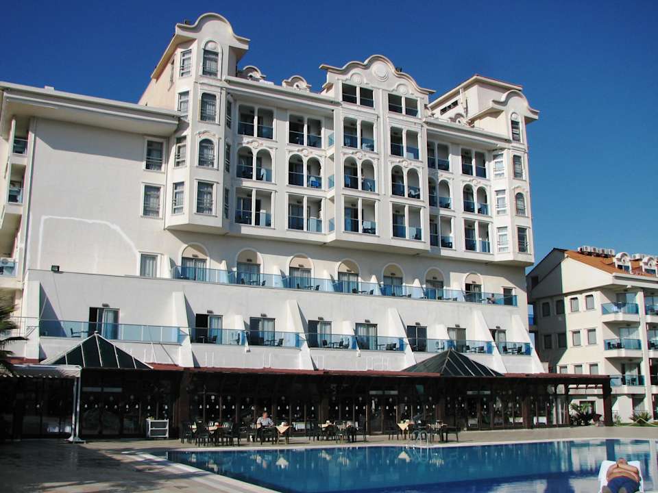 Hotelansicht mit Pool Hotel Sultan of Side