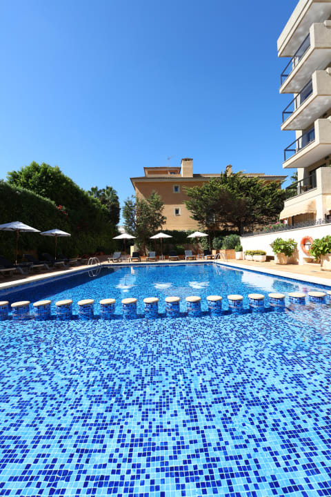 Pool Apartamentos Jade