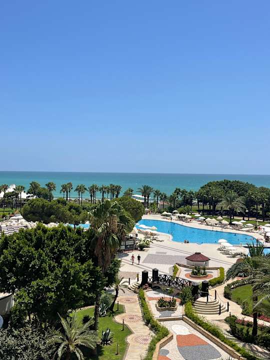 Strand Green Max Hotel