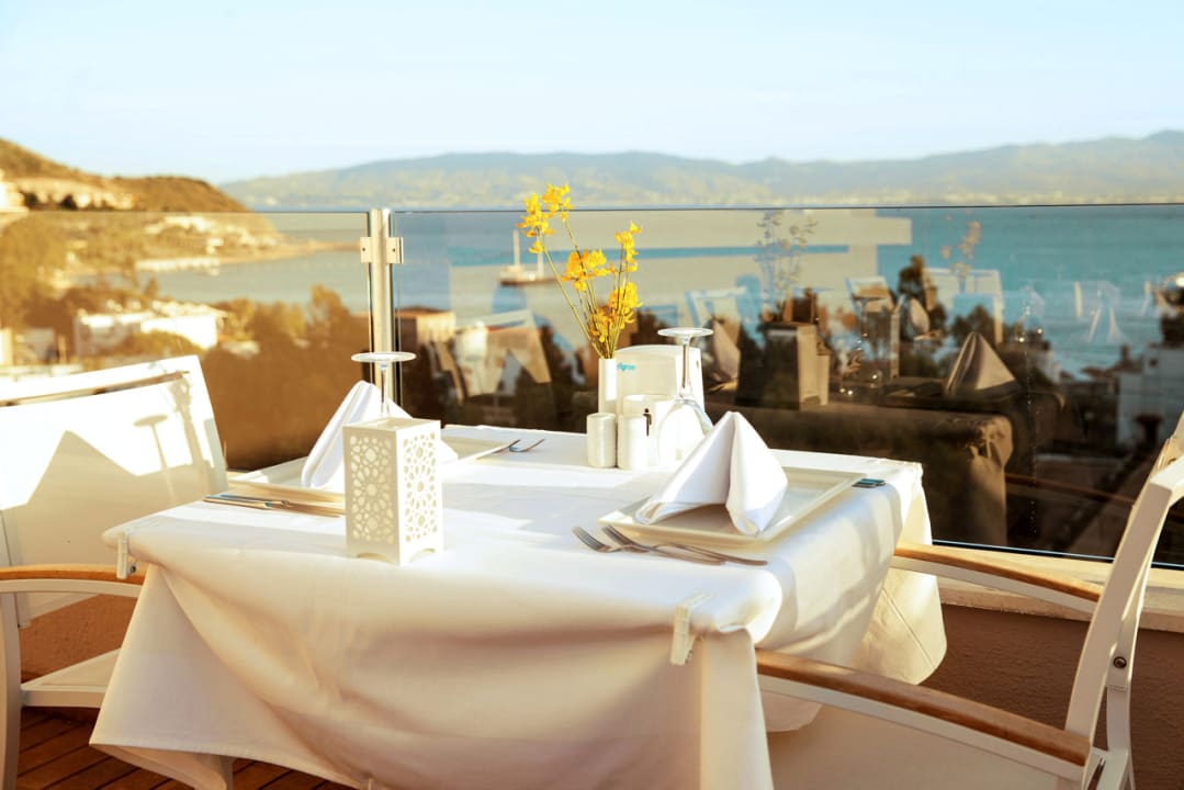 Gastro Bellazure Hotel