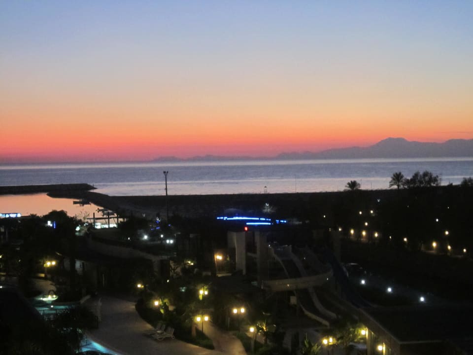 Sonnenuntergang Sunis Evren Beach Resort Hotel & Spa
