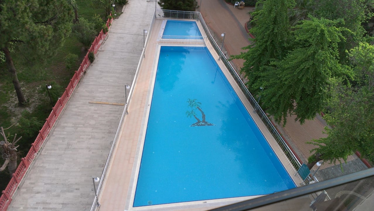 Blick auf den Pool Hotel Sirma