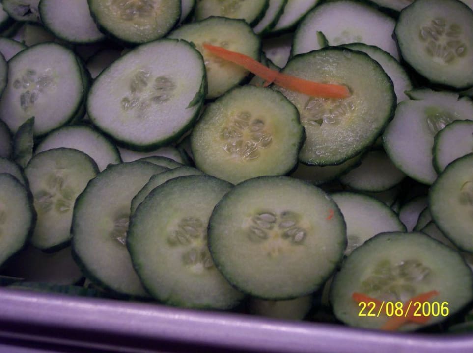 Glasige Gurken zu Mittag Hotel Bungalows Duna Flor