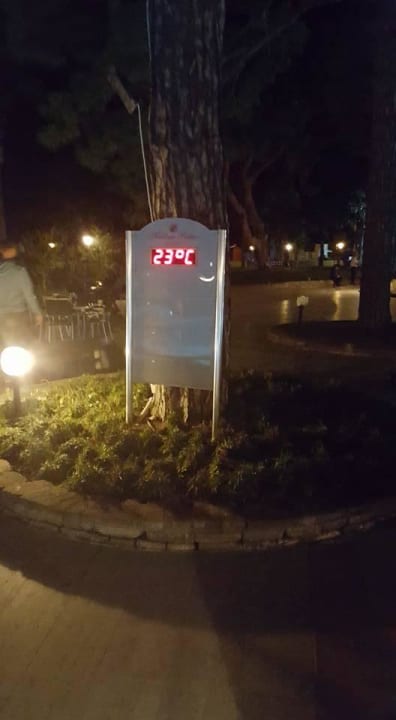 Abends 22 Uhr noch 23 Grad Kilikya Palace Göynük