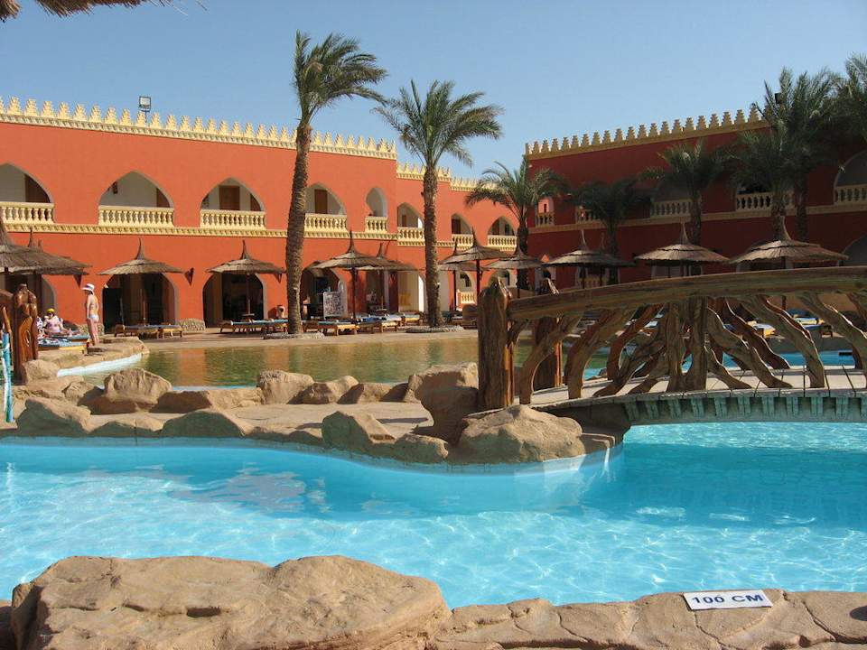 Активный бассейн Pickalbatros Alf Leila Wa Leila Resort - Neverland Hurghada