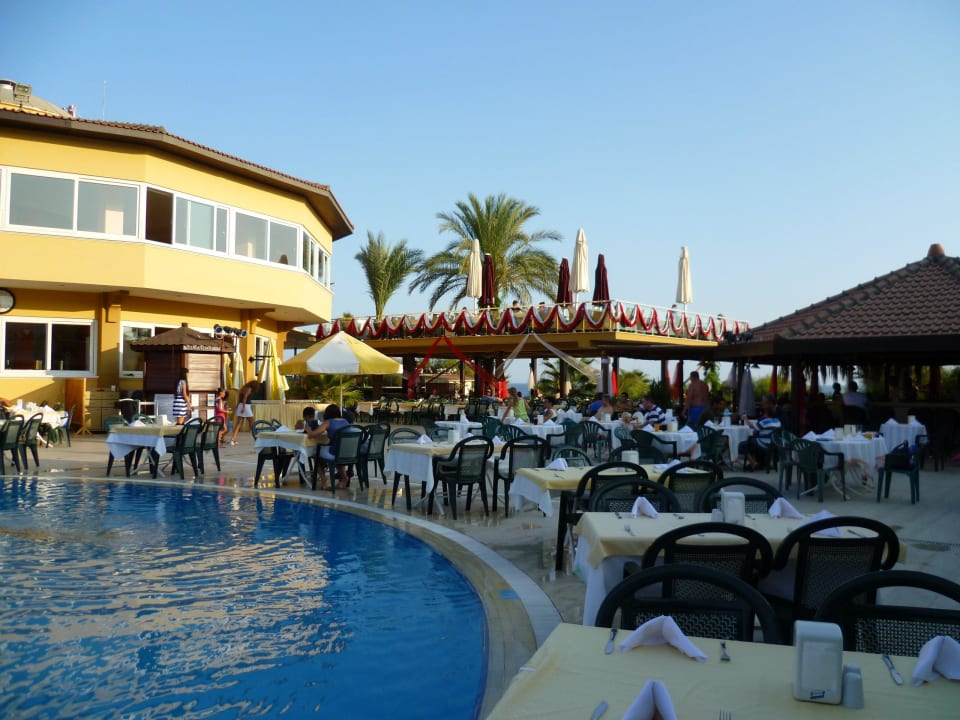 . Club Dizalya