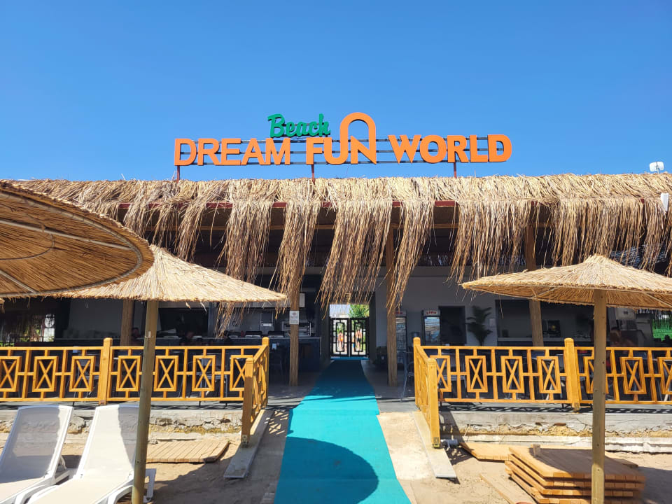Strand Dream Fun World