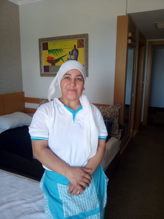 Emine Sazci sorgt für saubere Zimmer Saphir Resort & Spa