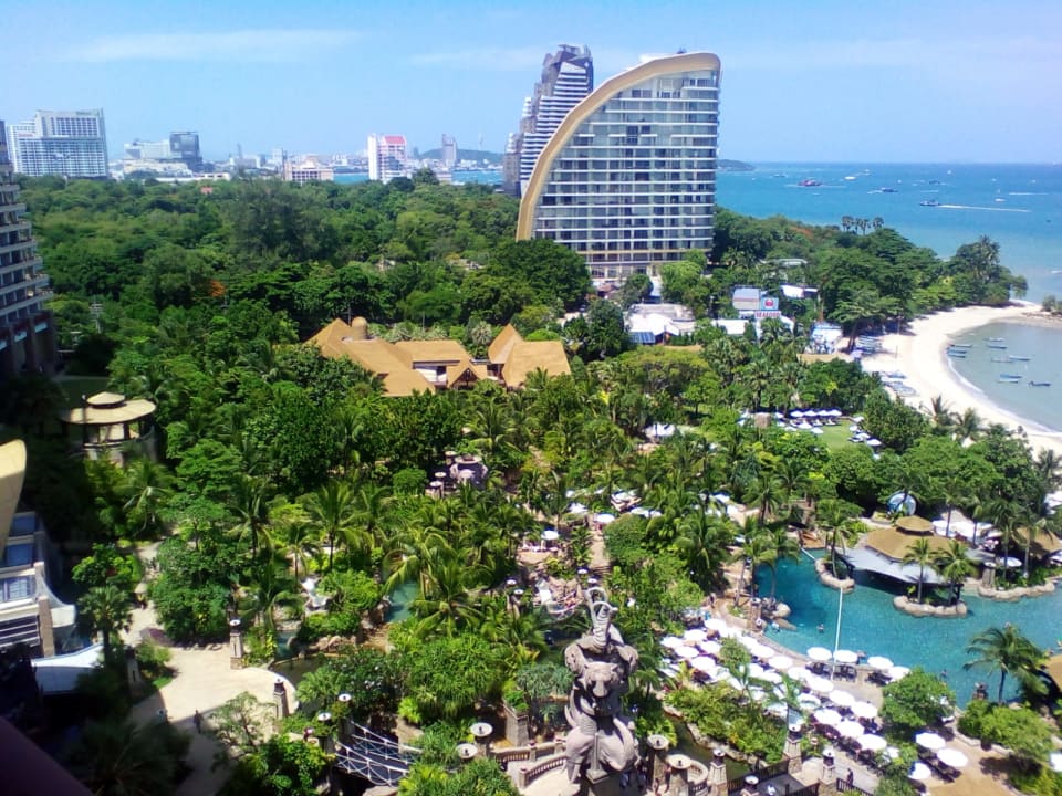 Gartenanlage Centara Grand Mirage Beach Resort Pattaya