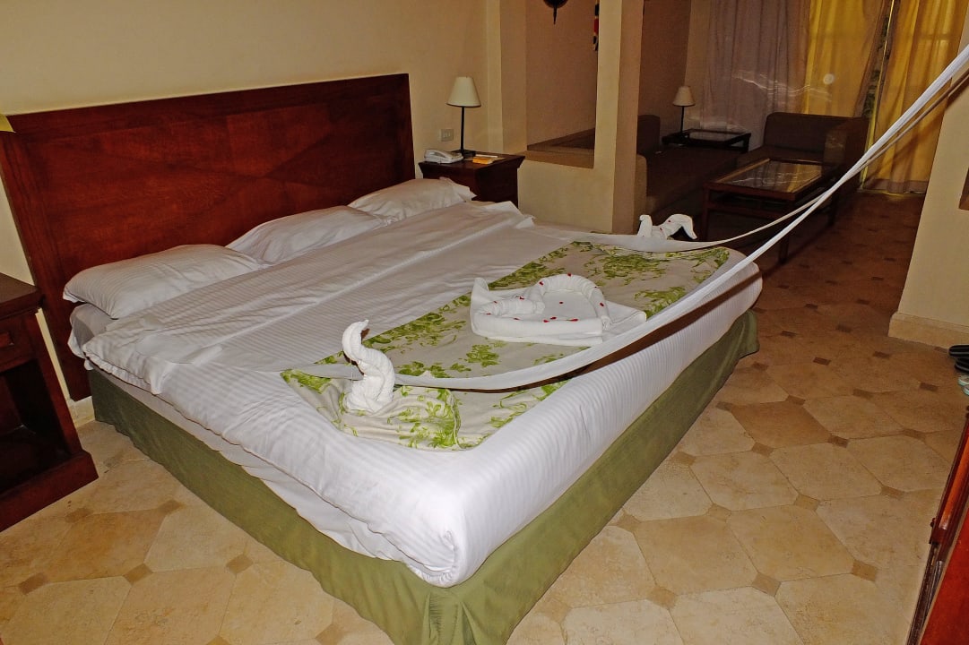 Spielereien vom Zimmerservice Ghazala Gardens