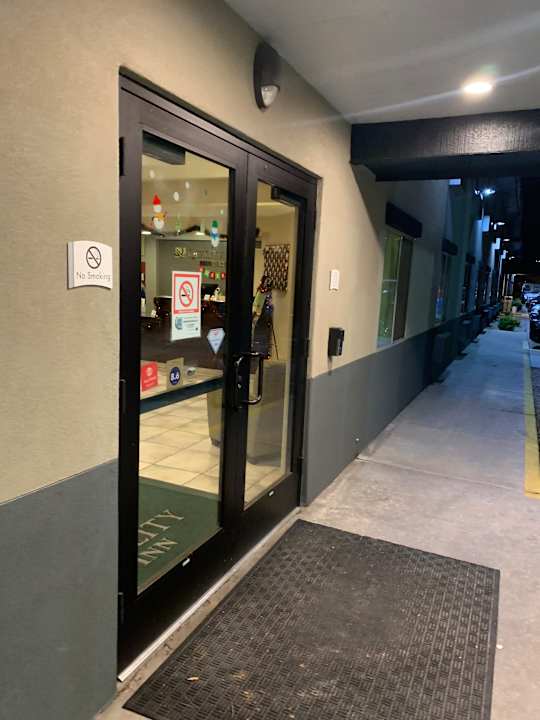 Lobby Quality Inn Prescott