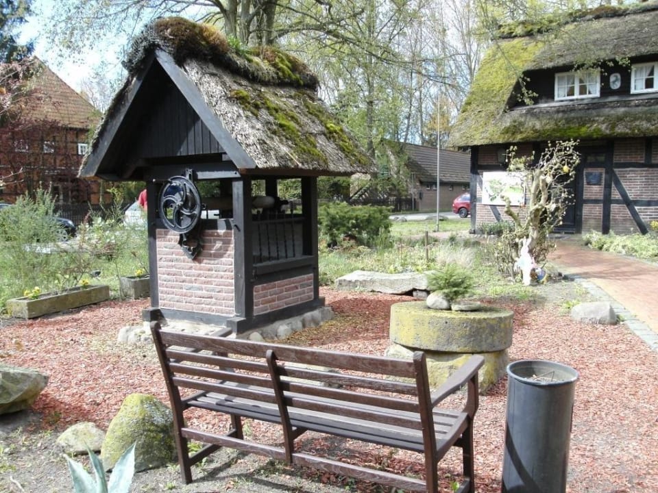Außenanlage Ihr Ferien Hotel Brunnenhof