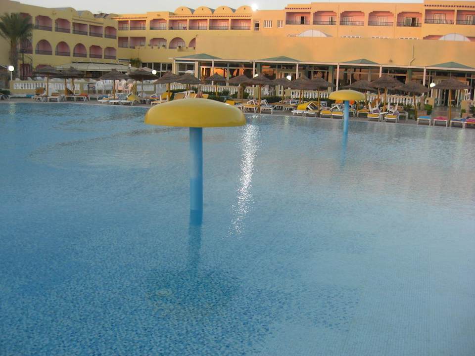 Pool am Abend Houda Golf & Beach Club