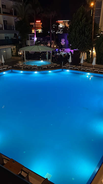 Pool Side Aquamarin Resort & Spa