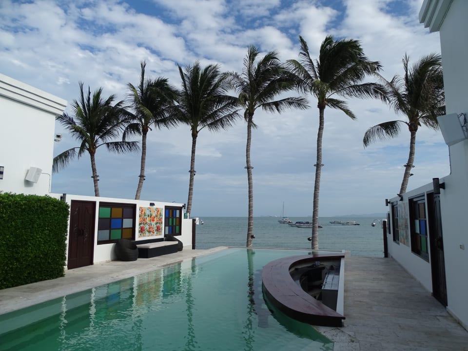 Ausblick The Privilege Hotel Ezra Beach Club