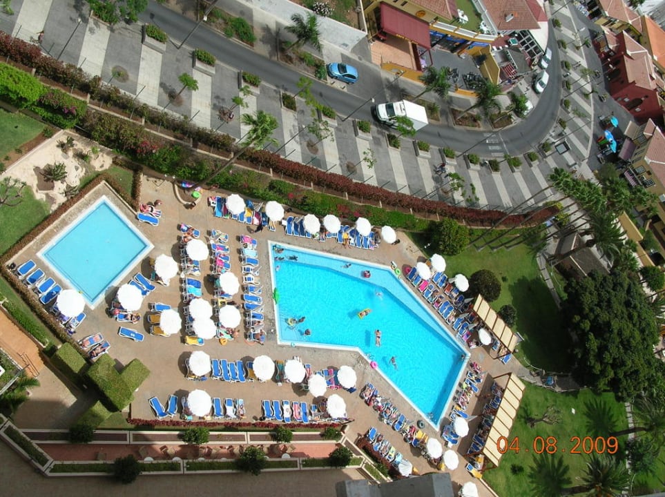 Вид с балкона на бассейны Iberostar Waves Bouganville Playa