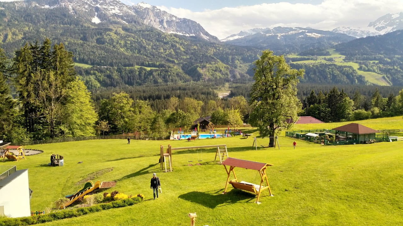 Gartenanlage Familienhotel Ramsi