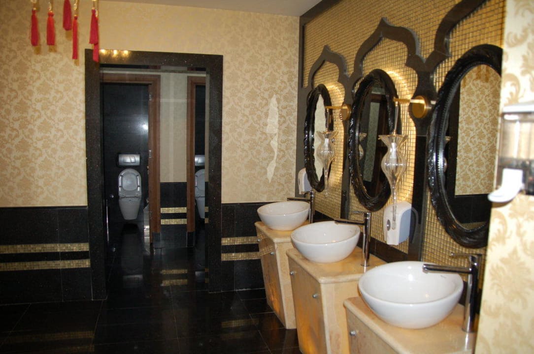 Toiletten Diamond Excellence Resort & Spa