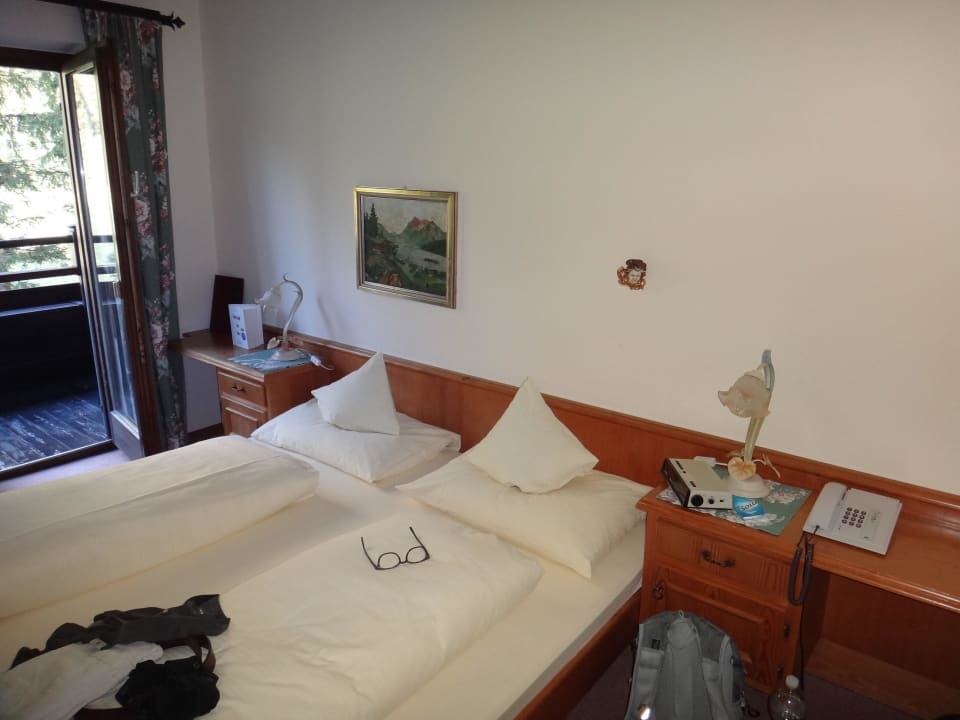 Abgewohnte Möbel Hotel Zur Schanz