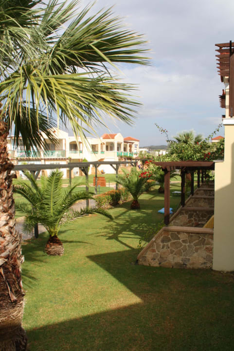 Gepflegte Außenanlage Lindos Princess Beach Resort & Spa