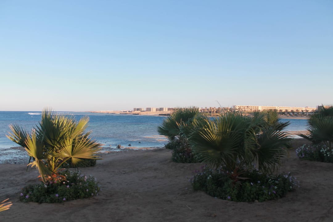 Пляж  Brayka Bay Resort