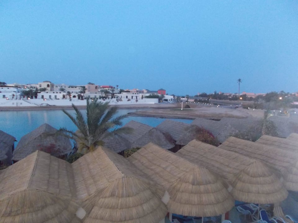 Blick auf zahlreiche Bungalows Panorama Bungalows Resort El Gouna