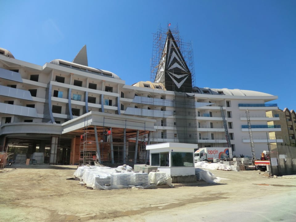 Neubau auf dem Botanik-Gelände: "Delphin Platinum" Hotel Botanik Platinum