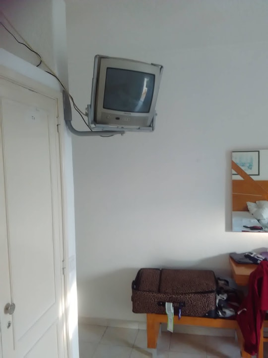 Fernseher Monica Isabel Beach Club