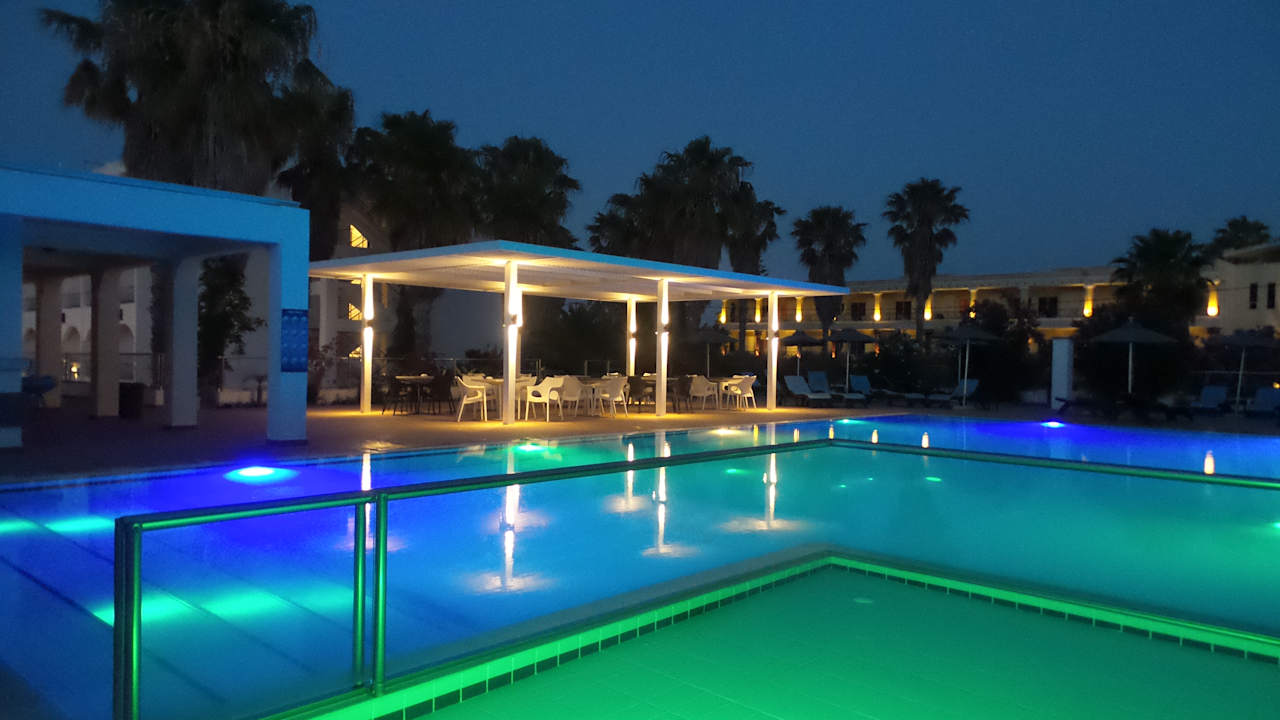 Pool Cosmopolitan Kos