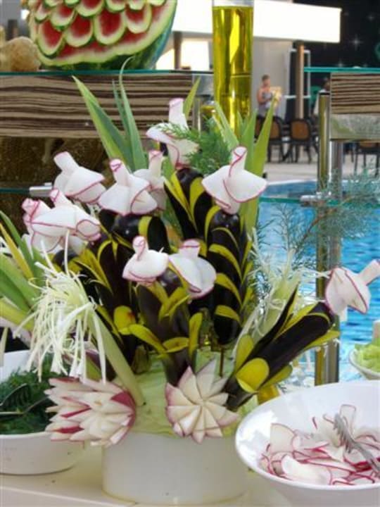 Folkloreabendbuffet am Pool Port Side Resort Hotel