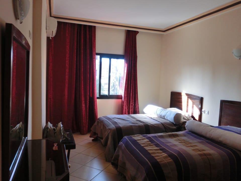 Комната 2 - спальня B&B Residence Assounfou