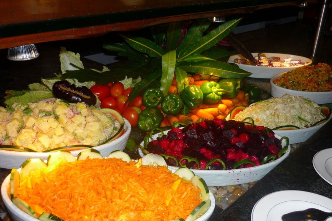 Leckere Salate Neptune Village Beach Resort & Spa