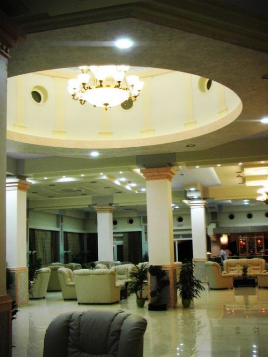 Lobby Hotel Gaia Palace