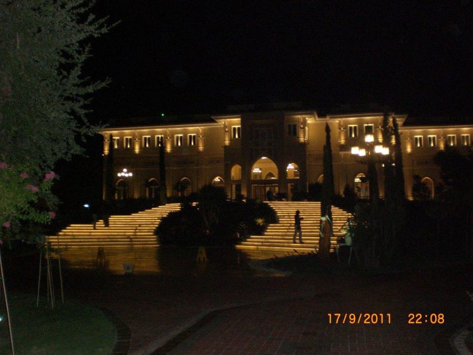 Lobby bei Nacht  Güral Premier Tekirova