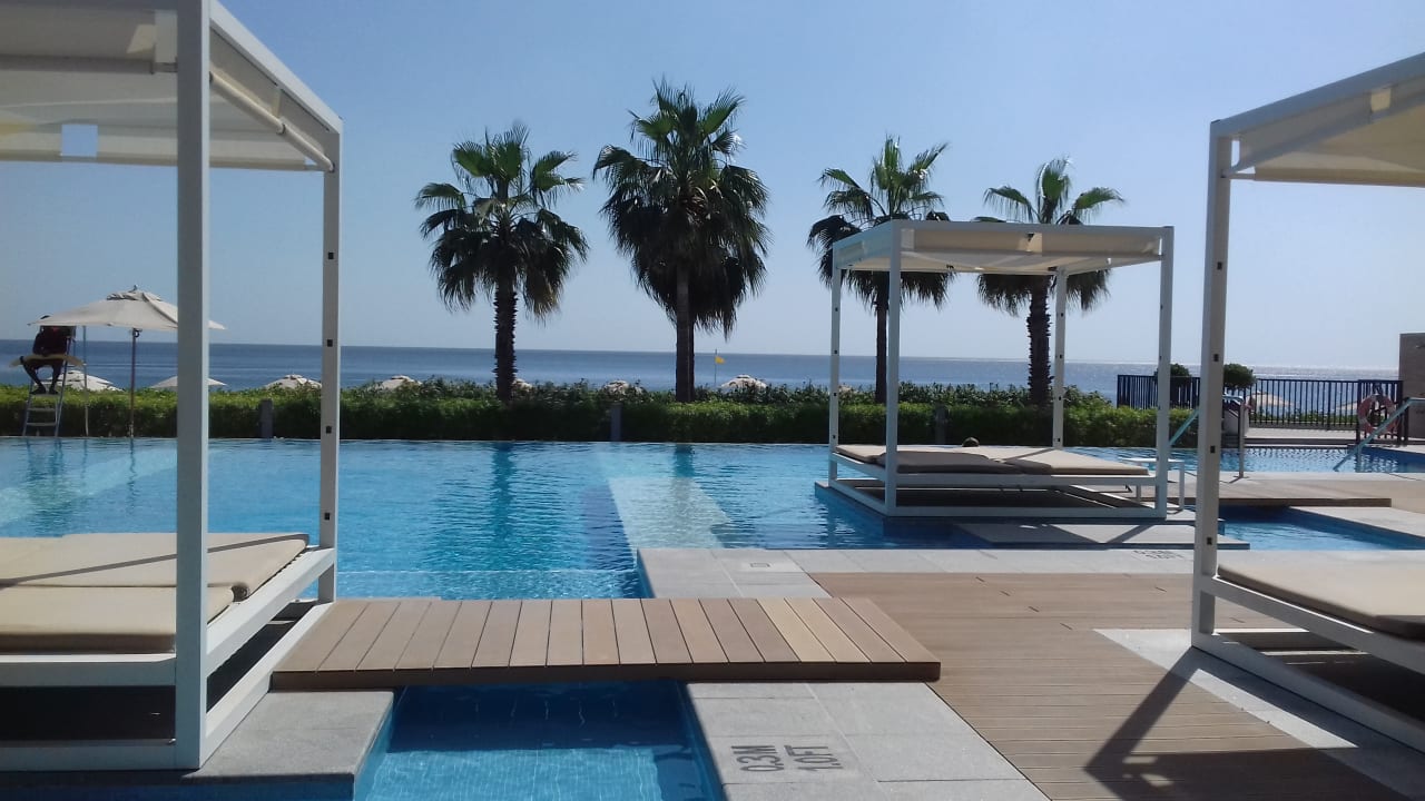 Pool InterContinental Fujairah Resort